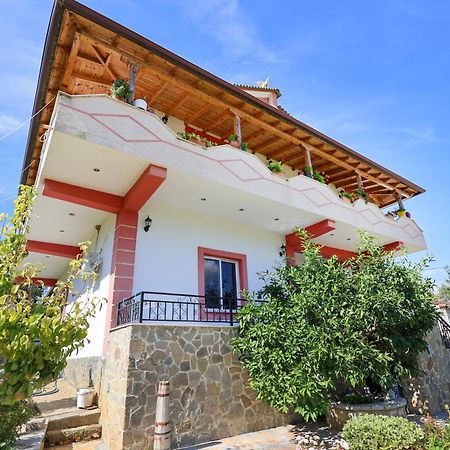 Villa Xherimeja Family Oasis Berat Kültér fotó