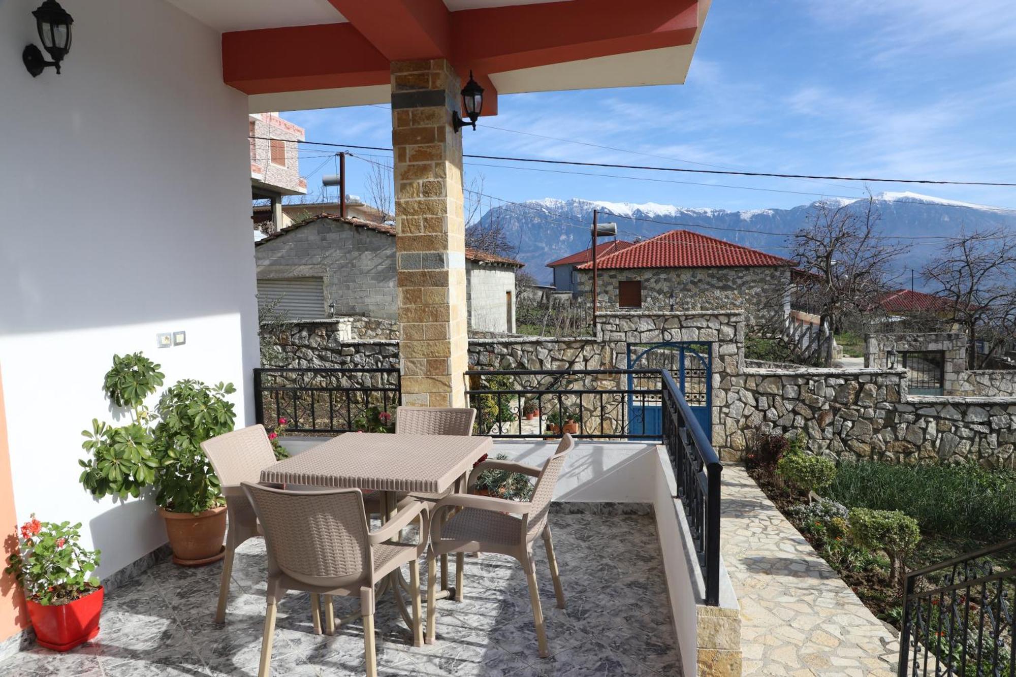 Villa Xherimeja Family Oasis Berat Szoba fotó