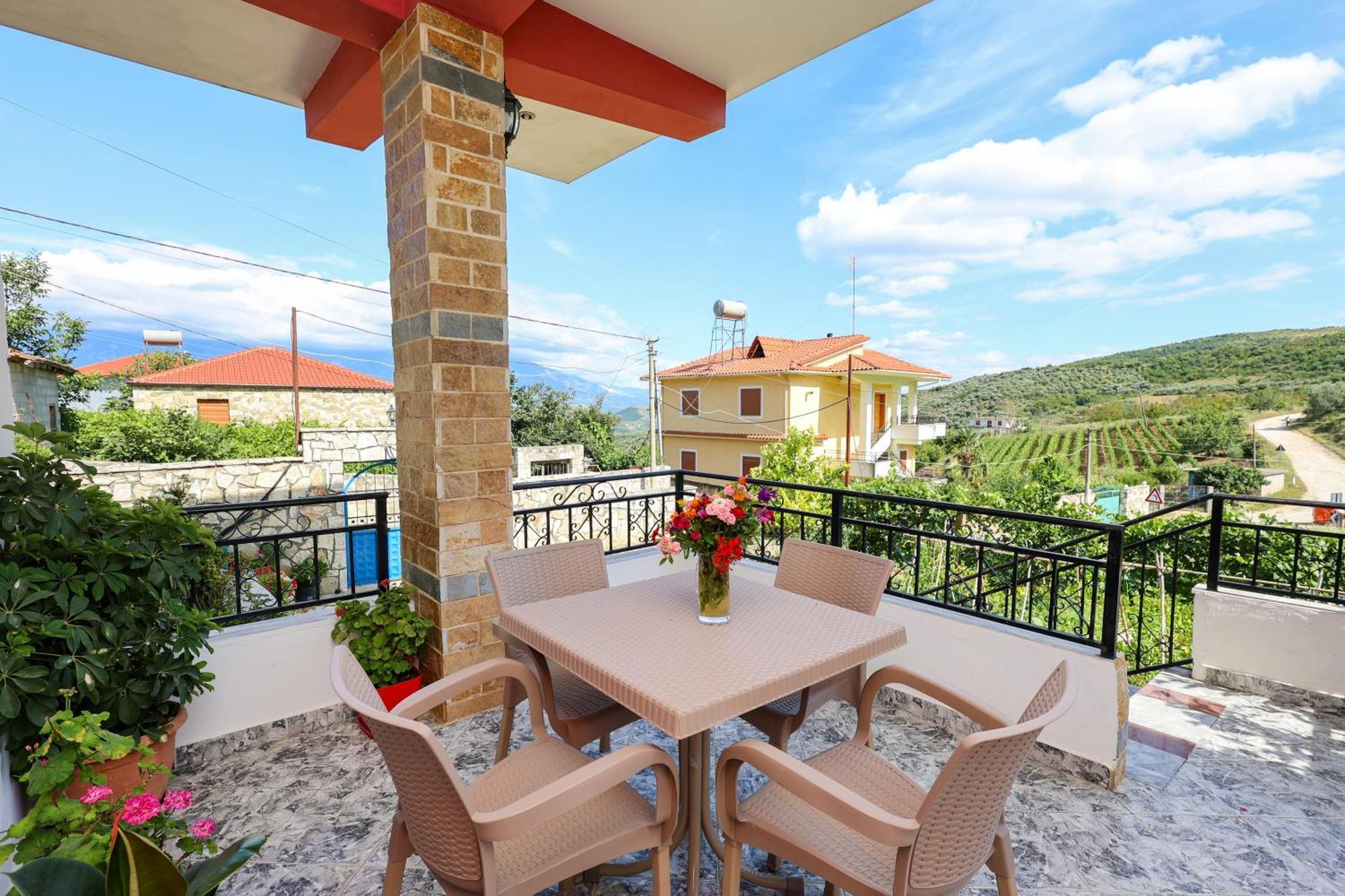 Villa Xherimeja Family Oasis Berat Kültér fotó