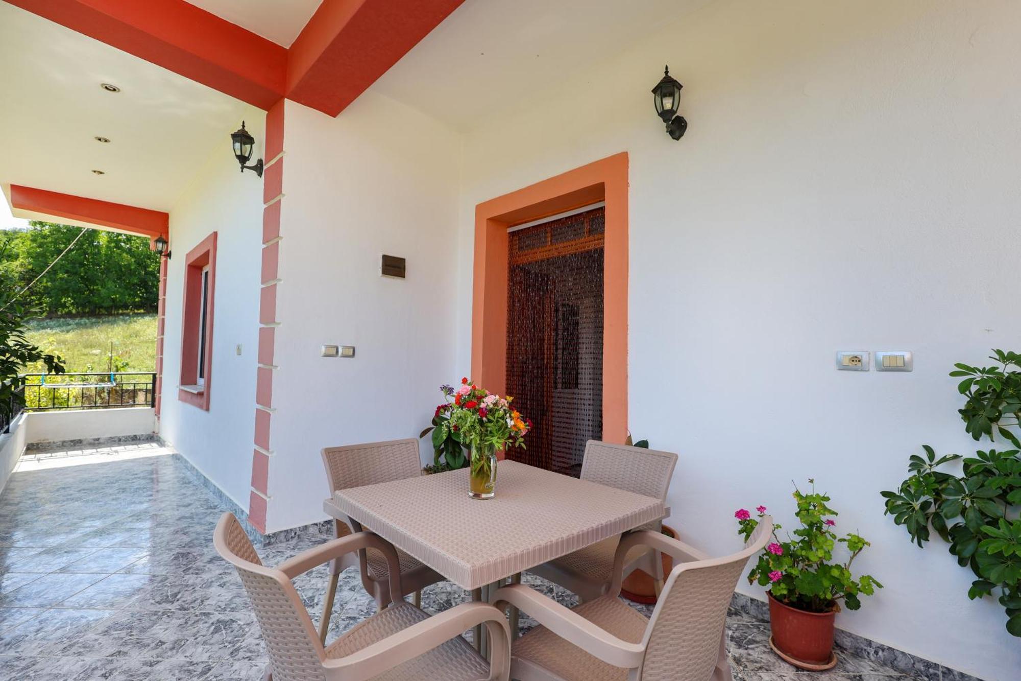 Villa Xherimeja Family Oasis Berat Kültér fotó